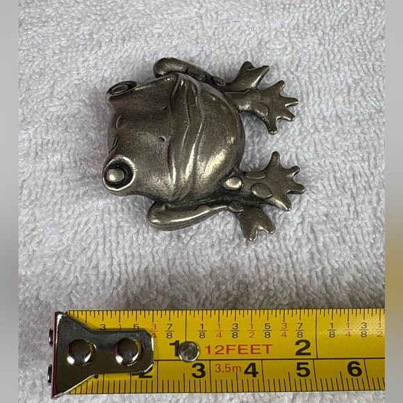 Vintage Unisex Pewter Frog Brooch Pin - Picture 7 of 7